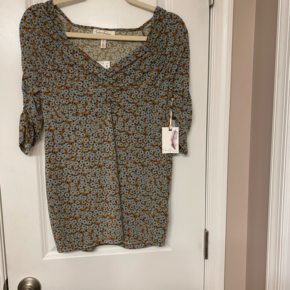 NWT Jessica Simpson maternity top
